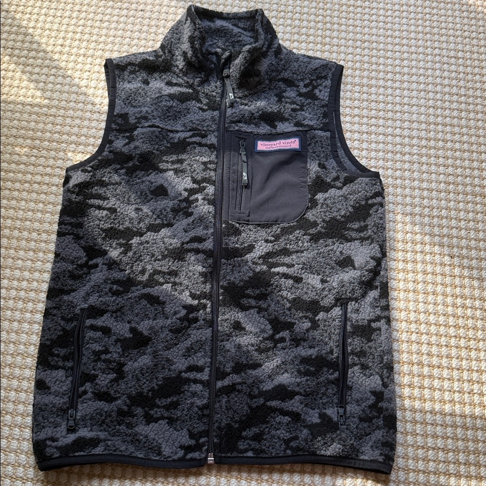 Vineyard Vines Gray and Black Fleece Vest